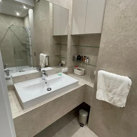 Apartment Mm *
